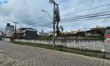 À venda | Terreno comercial e/ou residencial com 1344 m² - Capoeiras, em Florianópolis.