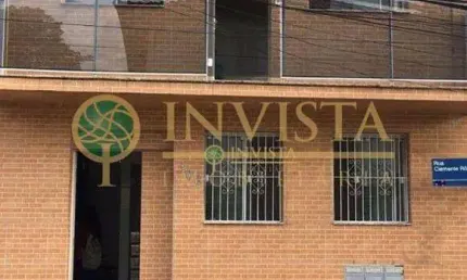 Á venda - Prédio com 3 apartamentos, 147m² de área privativa - Centro de Florianópolis