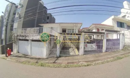 Viabilidade comercial, com 5 quartos, edícula e 4 vagas na coloninha