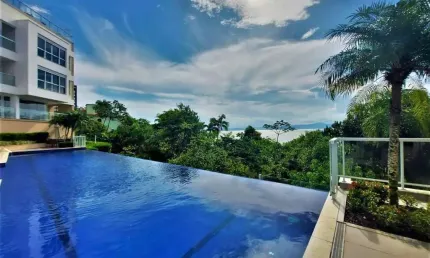À venda | condomínio clube de alto padrão, 140 m², 3 suítes e 2 vagas de garagem - joão paulo, em florianópolis.
