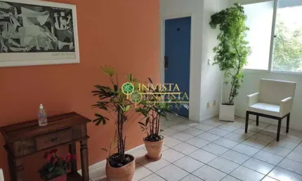 À venda | Conjunto de Salas Comerciais, 45 m² e vaga de garagem Rotativa - Centro, em Florianópolis.
