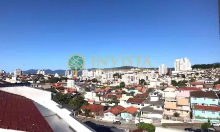 Vista mar com terraço privativo e 2 vagas de garagem à venda no Estreito