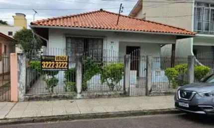 À venda | 165m², 4 quartos e 2 vagas de garagem - Balneário do Estreito, Florianópolis.