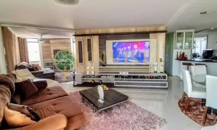 Terraço privativo com piscina e espaço gourmet, 3 quartos e 4 vagas de garagem à venda em Canasvieiras. ,