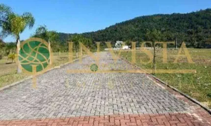 À venda | condomínio fechado, 380 m² - canasvieiras, em florianópolis.