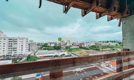 Na planta com 3 quartos e 2 vagas no Jardim Atlântico