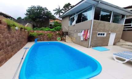Casa com 2 quartos à venda na Rua Maria Alexandre Machado, 294, Itacorubi, Florianópolis