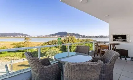 Vista mar, 3 quartos, terraço privativo com jacuzzi e 3 vagas no joão paulo - á venda em florianópolis