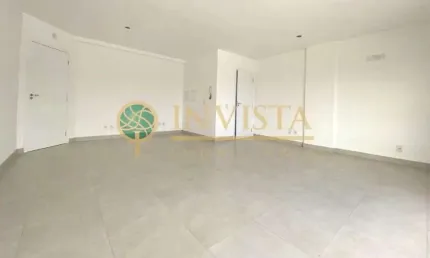 À venda | Sala Comercial com 47 m² e 1 vaga de garagem - Barreiros, em Florianópolis.
