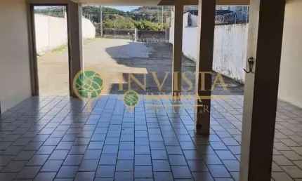 3 quartos, sacadas, amplo quintal, 4 vagas - à venda na praia comprida - são josé.