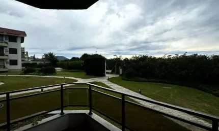 Pé na areia, espaço gourmet com churrasqueira e 2 vagas à venda nos Ingleses.
