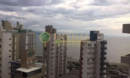 À venda | 316 m², mobiliado, vista mar, piscina privativa, 4 suítes e 3 vagas - centro, em florianópolis.