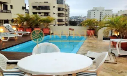 Mobiliado com 4 suítes e vista para a Ponte Hercílio Luz no Centro - À venda em Florianópolis