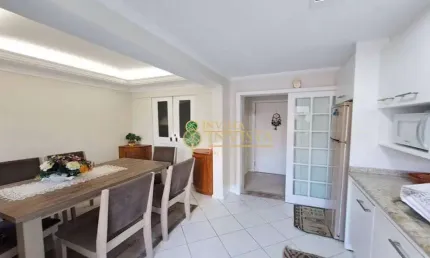 Centro, próximo ao Top Market | 78m², 2 quartos, semi mobiliado - À venda em Florianópolis.
