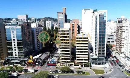 À venda | 580 m², mobiliado, 4 suítes e 3 vagas - centro de florianópolis.