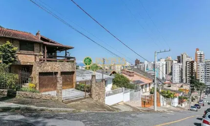 Casa com 3 quartos à venda na Rua Irmão Joaquim, 204, Centro, Florianópolis