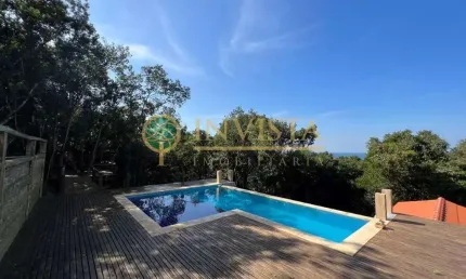 Vista Mar, 19.000m² e piscina privativa à venda no Morro das Pedras.