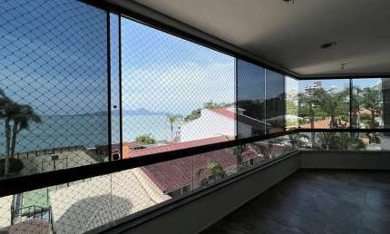 Vista permanente para o Mar, 4 quartos sendo 2 suítes e 2 vagas em Coqueiros.