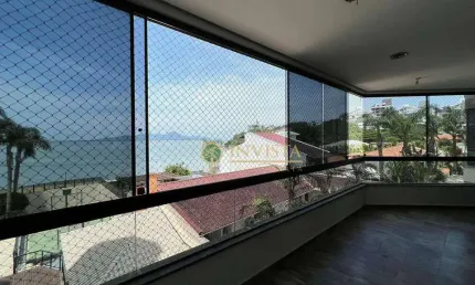Vista permanente para o Mar, 4 quartos sendo 2 suítes e 2 vagas em Coqueiros.