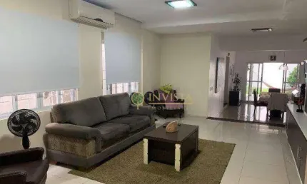 À venda | 250 m², 4 quartos, piscina privativa e 6 vagas de garagem - jardim atlântico, em florianópolis.