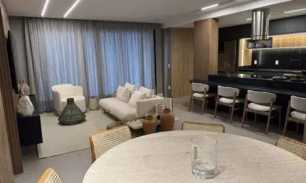 Mobiliado e decorado com 3 suítes e 2 vagas em jurerê.
