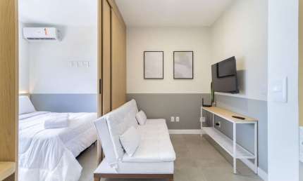 À venda | Studio mobiliado, com 1 vaga - Centro, em Florianópolis.