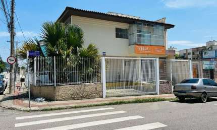 Casa Comercial á venda no bairro Campinas em Florianópolis