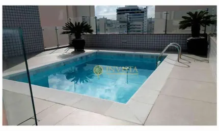Andar alto, terraço com piscina privativa, vista parcial mar, espaço gourmet, 2 suítes e 2 vagas à venda em florianópolis.