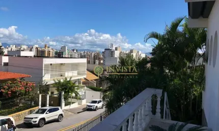 À venda | 175m² , 4 quartos, 2 vagas de garagem - próximo ao beira mar shopping