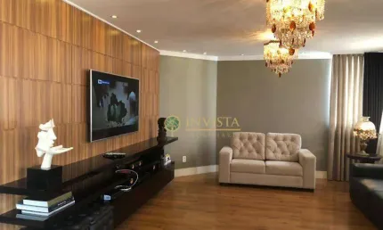 Triplex com terraço e piscina, 3 quartos e 3 vagas próximo ao Colégio Catarinense na Tenente Silveira em Florianópolis.