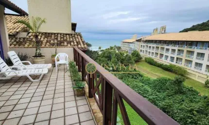 Sacada ampla com churrasqueira e vista mar, ático com hidromassagem, 4 quartos e lazer completo à venda no costão do santinho.
