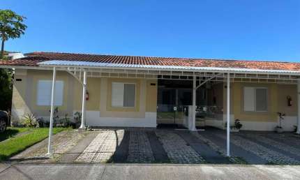 Em condomínio fechado, semi mobiliado com 3 quartos e 1 vaga no Bela Vista - À venda na Palhoça