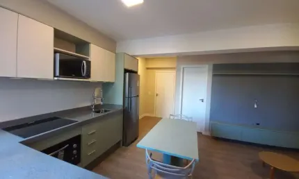À venda | 46 m², Mobiliado e 1 quarto, próximo ao Ticen - Centro de Florianópolis.