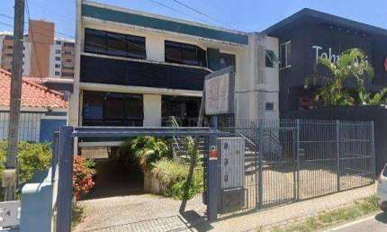 À venda | 482 m², Viabilidade Comercial e 10 vagas de garagem - Centro, em Florianópolis.