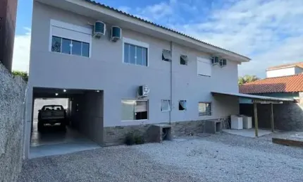 À venda | Prédio com 5 apartamentos - Ingleses, em Florianópolis.