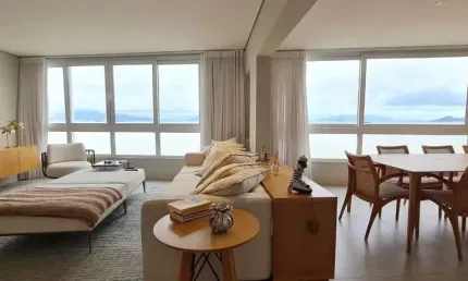 À venda | Frente Mar, semi mobiliado, 3 quartos e 1 vaga de garagem -  Av. Beira Mar Norte, Florianópolis.