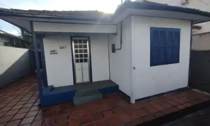 À venda | 215 m², 3 quartos e 3 vagas - 1 quadra do Mar, Balneário Estreito.