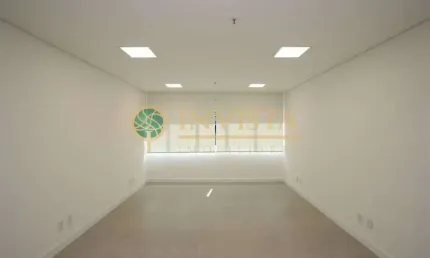 À venda | sala comercial com 34 m² - square corpote, em florianópolis.