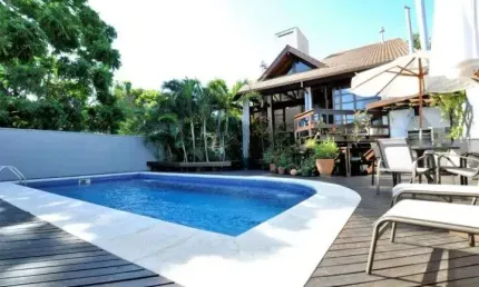 Alto padrão com piscina privativa, 4 quartos, elevador e 4 vagas à venda no joão paulo.