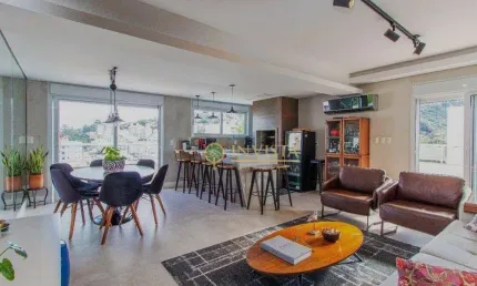 Duplex semi mobiliado, espaço gourmet com terraço privativo, 4 quartos e 3 vagas à venda na trindade