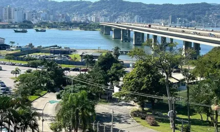 Viabilidade comercial e residencial, vista mar, 4 quartos e ótima localização - Locação no bairro Estreito.