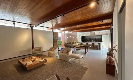 Alto padrão com 3 quartos sendo 2 suítes e varanda gourmet com churrasqueira.