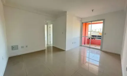 Sacada com churrasqueira, 2 quartos e 1 vaga à venda em barreiros.