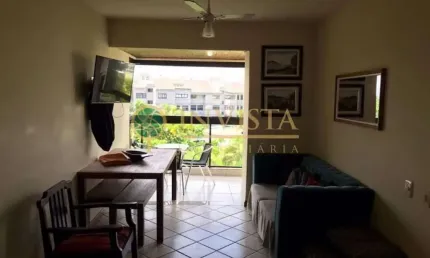 Sacada com Churrasqueira, 2 quartos, sol da manhã - À venda na Praia Brava