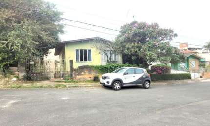 Locação | 300m², 3 quartos e 4 vagas de garagem - No bairro Saco dos Limões.
