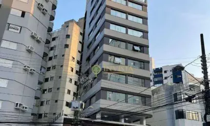 Sala comercial com 1 vaga à venda no centro de florianópolis.