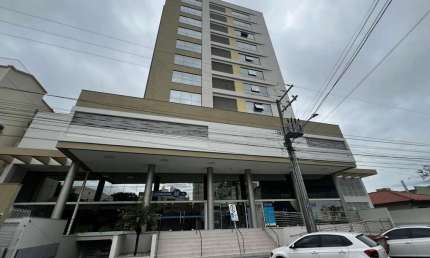 À venda | Sala comercial mobiliada com 1 vaga -  Capoeiras, em São José.