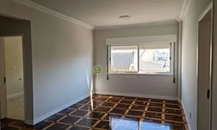 À venda | 166m ², 4 quartos, vista permanente e 1 vaga - Centro de Florianópolis.