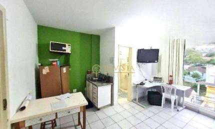 Sala comercial com 1 vaga para locação na Trindade.