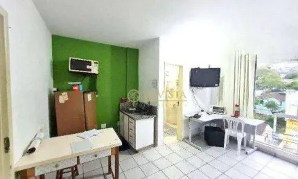Sala comercial com 1 vaga para locação na trindade.